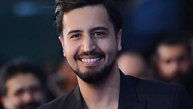 تصاویری که مهرداد صدیقیان با اعلام خبر درگذشت پدرش منتشر کرد، پربازدید شد.
مهرداد صدیقیان با اعلام خبر درگذشت پدرش، تصاویری از او را در صفحه‌اش منتشر کرد که مورد توجه مخاطبان قرار گرفت. بسیاری از کاربران به شباهت عجیب این بازیگر با پدرش واکنش نشان دادند.