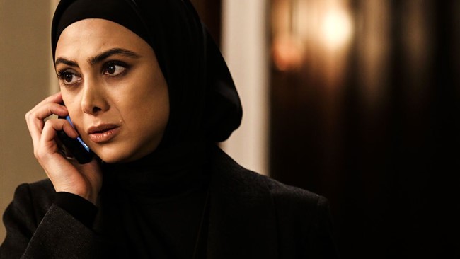 استایل جذاب و رسمی آزاده صمدی در عکس جدیدش، توجه کاربران فضای مجازی را جلب کرده است.