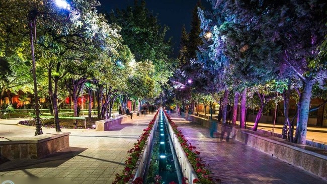 به دنبال اجرای برنامه نمایشی در بوستان ولایت، مسئولان بوستان در اطلاعیه ای اعلام کردند: به اطلاع مردم تهران می‌رساند طی شب‌های آینده صدای انفجارهایی از محدوده بوستان ولایت تهران شنیده خواهد شد که مربوط به بخش نمایشی و جلوه‌های ویژه میدانی «سینمایش مجنون» است و هیچگونه جای نگرانی برای شهروندان وجود ندارد.