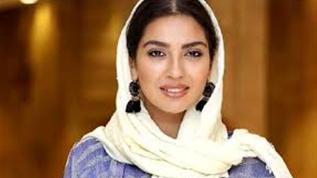 مونا کرمی، بازیگر سینما و تلویزیون، به مناسبت تولد پدر همسرش سعید امیرسلیمانی، عکسی زیبا و پر حس از او را در صفحه اینستاگرام خود به اشتراک گذاشت و با متنی احساسی او را مورد تقدیر قرار داد.