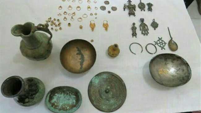 دادستان عمومی و انقلاب شهرستان فریدونکنار از کشف یک محموله تاریخی ۲۸۰۰ ساله با ارزش حدود هزار میلیارد تومان در این شهرستان خبر داد.