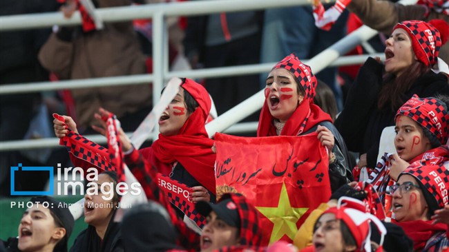 دیدار تیم‌های استقلال و پرسپولیس (دربی ۱۰۶) در هفته دوازدهم لیگ برتر فوتبال باشگاه های کشور، عصر جمعه (۱۴ آذر ۱۴۰۴) در ورزشگاه امام خمینی (ره) اراک برگزار شد و با تساوی بدون گل به پایان رسید.