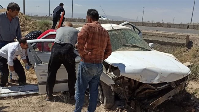 رییس پلیس راه خراسان رضوی گفت: تصادفات جاده ای استان در شبانه روز گذشته ۲۸ بهمن ماه، منجر به مرگ ۲ نفر و مصدوم شدن ۶ نفر شد.