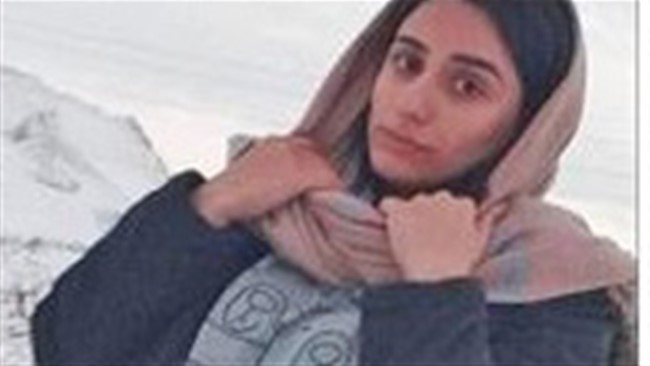 اوایل اسفند ماه جاری، رسانه‌ها اعلام کردند یک زن ۲۳ ساله که یک ماه قبل طلاق گرفته و به خانه پدرش برگشته، توسط پدرش با ضربات چاقو به قتل رسیده است.