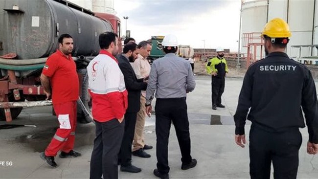 سخنگوی آتش‌نشانی تهران از وقوع آتش‌سوزی شدید در یک مجتمع کارگاهی در اسلامشهر خبر داد و گفت: در این حادثه که خسارت زیادی به بار آورد، یکی از آتش‌نشانان تهرانی دچار مصدومیت شد، اما از پرسنل کارگاهی هیچ‌کس آسیب ندید.