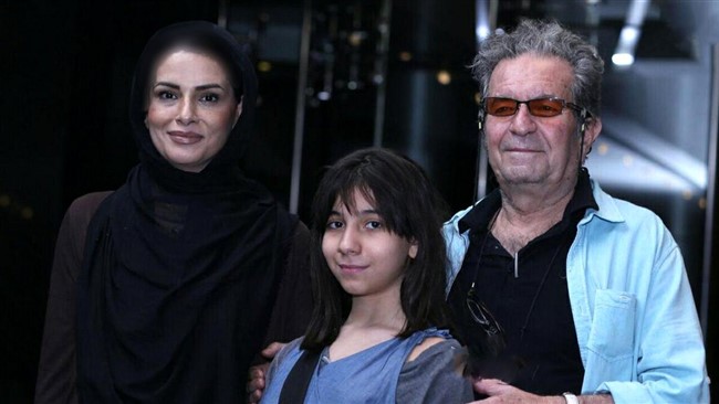 ​دختر داریوش مهرجویی، در غالب یک استوری بیان کرد که درخواست قصاص قاتلان خانواده اش را ندارد.