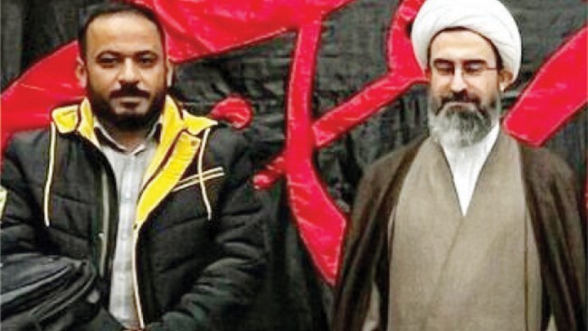 مرد روحانی وقتی متوجه گازگرفتگی 2نفر در چاه فاضلاب شد، برای نجاتشان وارد چاه شد و توانست یکی از آنها را از مرگ حتمی نجات دهد.
