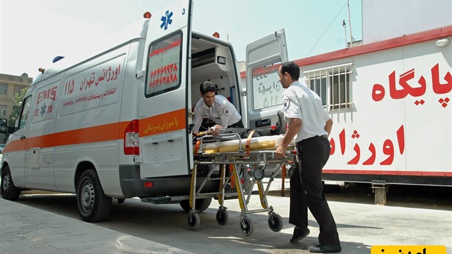 رئیس مرکز فوریت‌های پزشکی البرز از وقوع تصادف بین دو دستگاه خودرو در کرج خبر داد که بر اثر آن هفت نفر، شامل شش دانش‌آموز دختر و یک راننده مرد مجروح شدند.