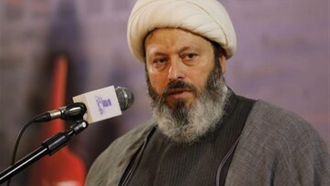 رئیس سازمان حج و زیارت در تشریح آخرین وضعیت روحانی بازداشت‌شده در عربستان، گفت: کمیته صیانت از حقوق حجاج با هماهنگی خوب وزارت امورخارجه، سفارت و سرکنسولگری ایران در جده، پیگیری‌ها را آغاز کردند و تاکنون مسئولان ایران ۳ دیدار کنسولی با زائر ایرانی بازداشت‌شده داشته‌اند و اقدامات لازم برای حل مسئله ادامه دارد.