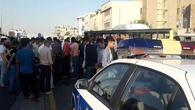 فرزند نماینده مجلس یکشنبه بعد ازظهر در خط ویژه میدان ونک، مامور راهور را زیر گرفت و چند متر کشید؛ این خبری است که در شبکه‌های اجتماعی دست به دست می‌چرخد.