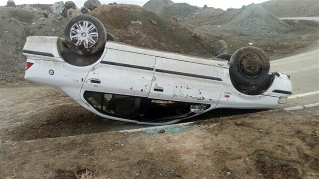 رئیس جمعیت هلال احمر بادرود گفت: واژگونی سمند در اتوبان کاشان - نطنز ۶ مصدوم و یک فوتی داشت.