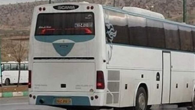 پلیس راه استان یزد از توقیف یک دستگاه اتوبوس خبر داد که توسط نوجوانی بدون گواهینامه رانده می‌شد و جان ده‌ها مسافر را به خطر انداخته بود.