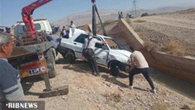 سخنگوی اورژانس پیش بیمارستانی اهواز از واژگونی خودروی پراید در کیلومتر 15 ورودی ایذه خبر داد.
