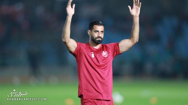 باشگاه پرسپولیس قرارداد مدافع ملی‌پوش خود را به‌صورت رسمی تمدید کرد.