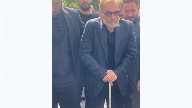 دریابان علی شمخانی مشاور رهبر معظم انقلاب در مراسم تشییع پیکر شهدای اقتدار ملی حاضر شد.