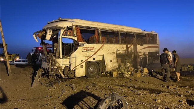 برخورد اتوبوس با پراید در جاده فهرج - زاهدان ۱۱ مصدوم بر جا گذاشت.