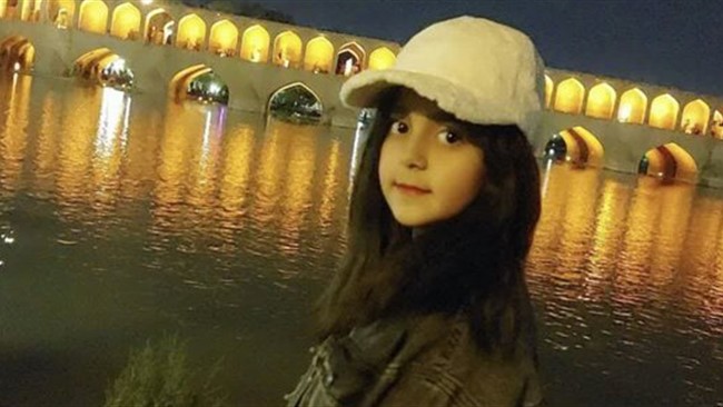 بیش‌از یک‌سال از ناپدید شدن مرموز «هلنا» دختر ۱۱ ساله اصفهانی در پارک ناژوان می‌گذرد و همچنان هیچ اثری از او یافت نشده است؛