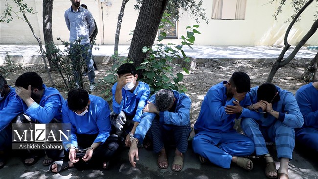 یک باند حرفه‌ای مامورنما در تهران توسط کارآگاهان پلیس‌ آگاهی منهدم شد.