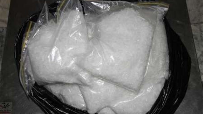 فرمانده انتطامی استان البرز از کشف یک تن و دویست کیلوگرم شیشه در البرز خبر داد.