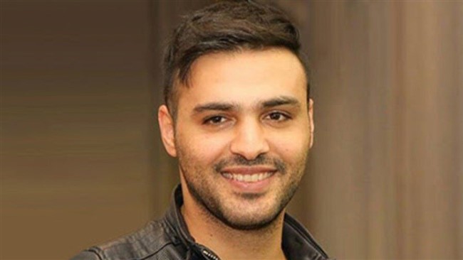 سامان صفاری، تصاویری از جشن تولد ساده و خودمانی‌اش در یک روف‌گاردن، در صفحه اینستاگرامش منتشر کرد.