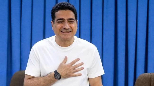 در بخشی از پستی که «همایون شجریان» برای لغو کنسرت خیابانی میدان ازادی منتشر کرده، نوشته: «جلسات چند روز اخیر بایستی قبل از موافقت با درخواست ما و طی دو ماه گذشته انجام میشد.»