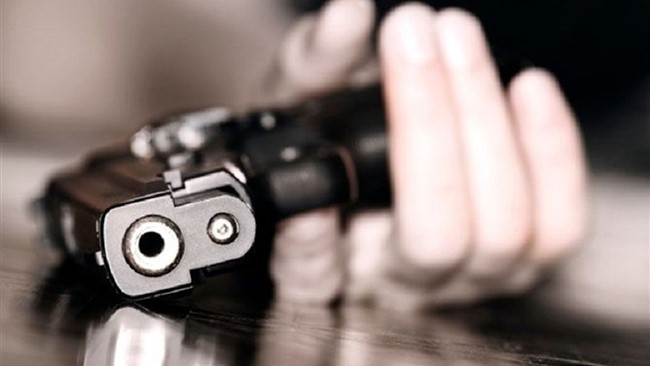 بر اساس اعلام دادسرای جنایی تهران، صبح امروز مرد میانسالی پس از شلیک و قتل اعضای خانواده اش، خودکشی کرد.