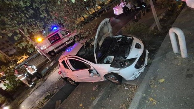 سخنگوی سازمان آتش‌نشانی و خدمات ایمنی شهرداری تهران از وقوع تصادف میان دو خودروی پژو ۲۰۷ و پژو ۴۰۵ در بزرگراه حکیم خبر داد و گفت: در این حادثه دو خانم جان خود را از دست دادند و چهار نفر دیگر مصدوم شدند.