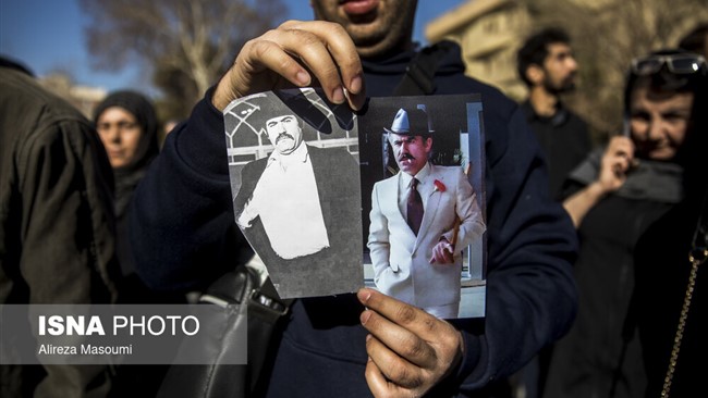 مراسم تشییع پیکر عنایت بخشی بازیگر سینما، تئاتر و تلویزیون، که دو روز قبل پس از دو ماه درمان در بیمارستان از دنیا رفت، صبح سه‌شنبه ۲۸ بهمن‌ماه با حضور جمعی از هنرمندان و دوست‌داران در پهنه رودکی (مقابل تالار وحدت) برگزار شد.