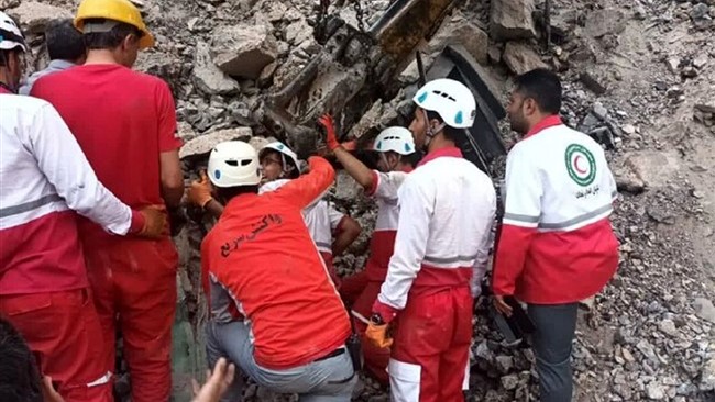 مدیرعامل سازمان آتش‌نشانی و خدمات ایمنی شهرداری زنجان از جان‌باختن دو نفر در پی ریزش آوار یک ساختمان در روستای قره‌تپه خبر داد.