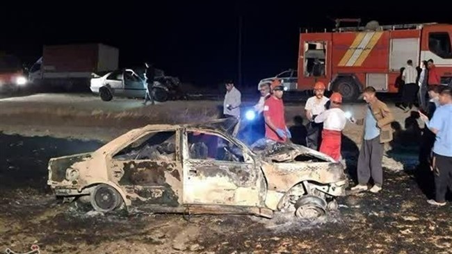 رئیس پلیس راه استان کرمانشاه گفت: وقوع سانحه رانندگی در محور اسلام آبادغرب میان یک دستگاه خودرو سواری و یک دستگاه کامیون سه کشته به جا گذاشت.