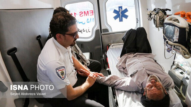 صبح امروز بر اثر نشت مواد پودری در یکی از واحدهای صنعتی در اهواز، چهار کارگر دچار مسمومیت شدند.