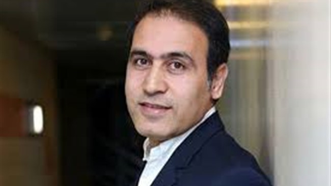 مهدی مهدوی‌کیا در کنار جیانی اینفانتینو رییس فدراسیون جهانی فوتبال بازی ایران و نیوزیلند را تماشا کرد.