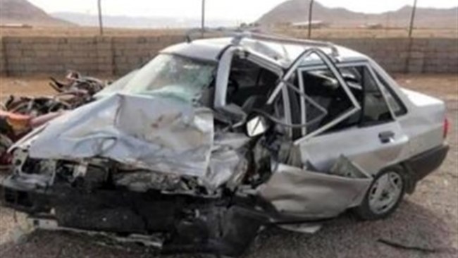 مدیرعامل جمعیت هلال احمر لرستان گفت: حادثه رانندگی و برخورد دو دستگاه خودرو در محور بروجرد - اراک ۲ کشته و ۲ مصدوم برجای گذاشت