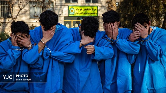 معاون مبارزه با سرقت پلیس آگاهی فراجا از اجرای اولین مرحله طرح ضربتی مبارزه با سارقان خشن در اواخر خردادماه خبر داد و گفت: در این طرح عملیاتی که به مدت ۷۲ ساعت در سراسر کشور به اجرا درآمد، کارآگاهان، ۳۸۱ سارق حرفه‌ای را شناسایی و دستگیر کردند.