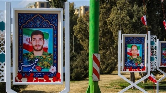 حکم اعدام عرفان اسفندیاری و گل‌محمد محمدی دو تن از عوامل جنایات میدان شهید علیخانی اصفهان در کودتای دی ماه بامداد امروز اجرا شد.
