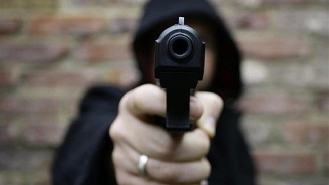 پایان تلخ تیراندازی خانوادگی در عباس‌آباد؛ عامل مسلح کمتر از چند ساعت دستگیر شد