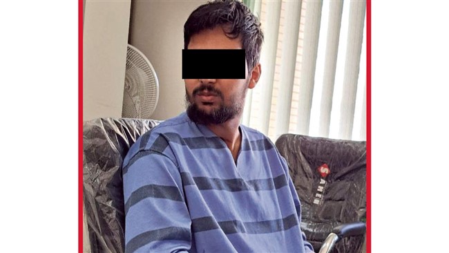 مرد بازاریاب که مدیر شرکت را با ضربات چاقو به قتل رسانده بود در دادگاه کیفری محاکمه شد.