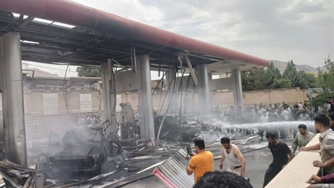 فرماندار شهرستان صحنه با اعلام اینکه بر اثر انفجار ظهر چهارشنبه در جایگاه سی ان جی شهرک صنعتی صحنه، یک نفر جان باخت و سه نفر مصدوم شدند، گفت: بلافاصله با دستور ویژه مدیریت بحران، تمام ظرفیت‌های امدادی و درمانی شهرستان برای رسیدگی به آسیب‌دیدگان به کار گرفته شد.