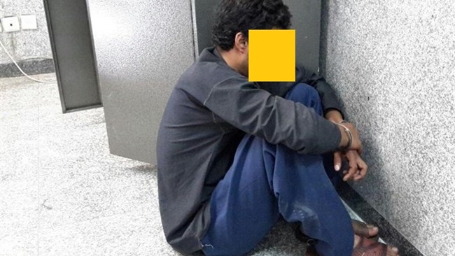 مردی که متهم است مادر خود را با ضربات چاقو به قتل رسانده، در بازجویی‌های اولیه، انگیزه خود را از ارتکاب این جنایت هولناک برای بازپرس ویژه قتل تشریح کرد.