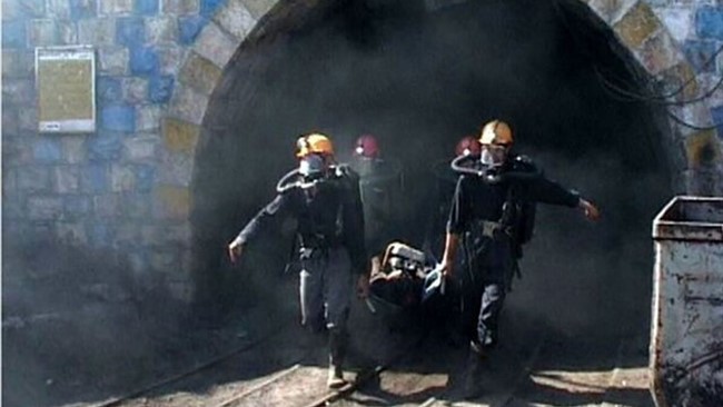 سه نفر بر اثر خفگی ناشی از گاز متان در معدن دیزین‌کلای لاویج از توابع بخش چمستان شهرستان نور جان باختند.